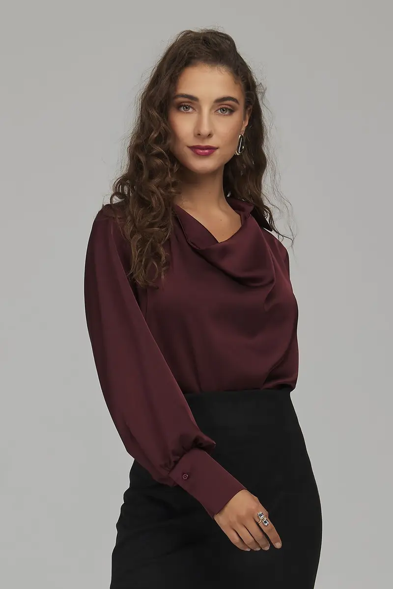 Blouse model 232491 Nife