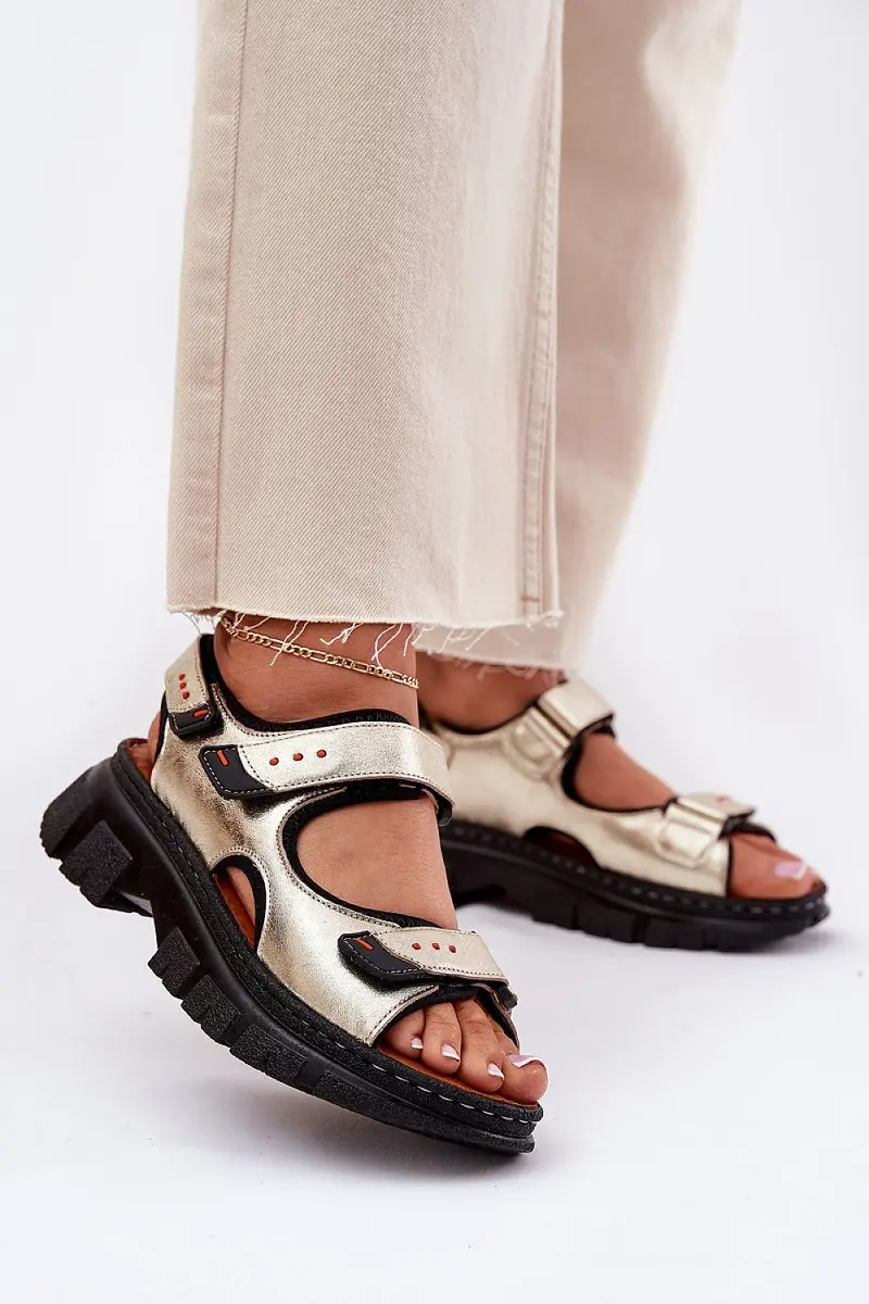 Sandals model 212910 Step in style