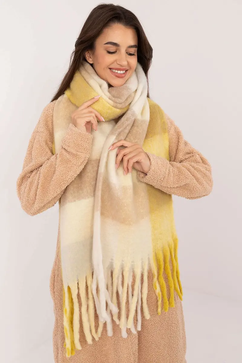Shawl model 203186 AT