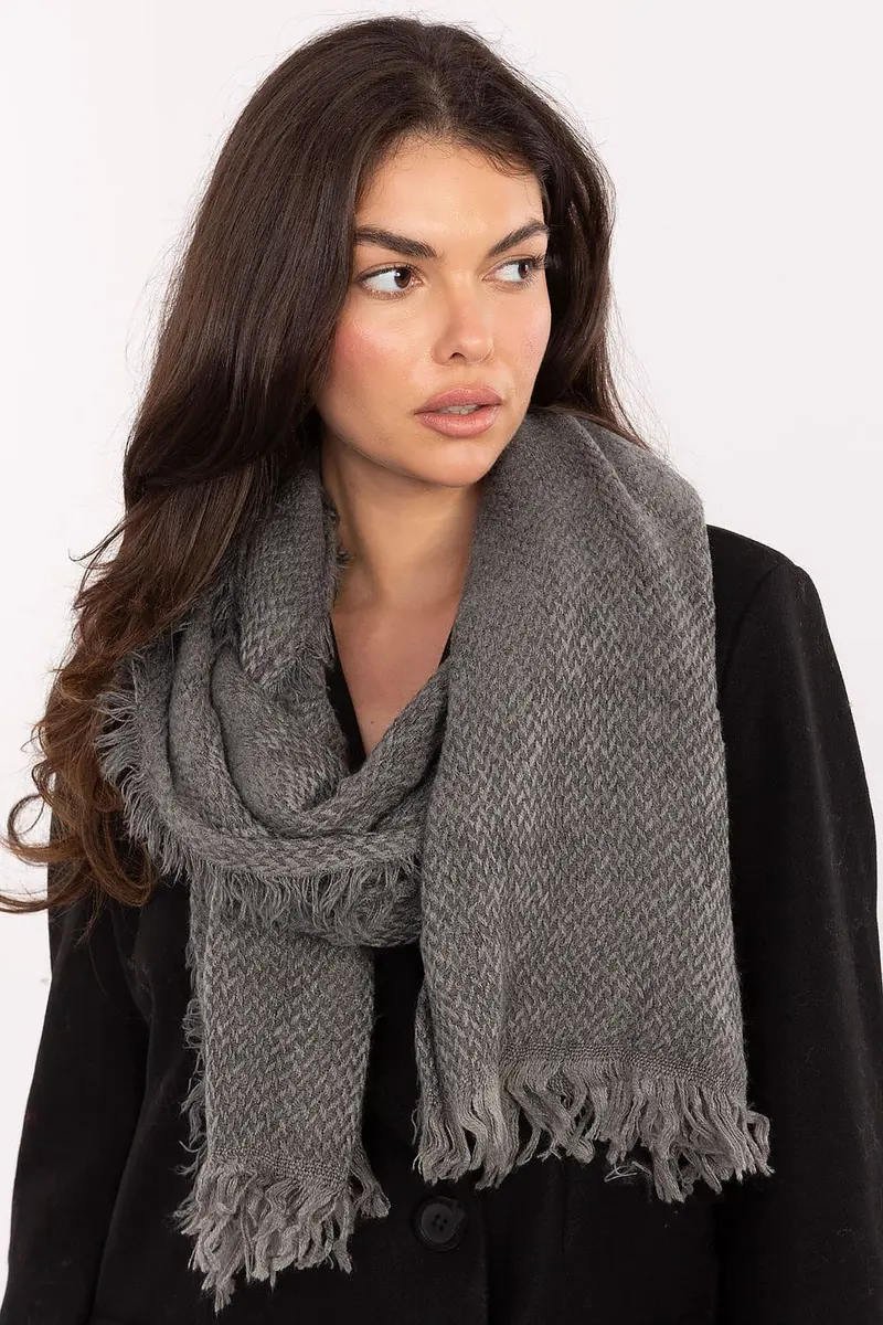 Shawl model 219618 AT