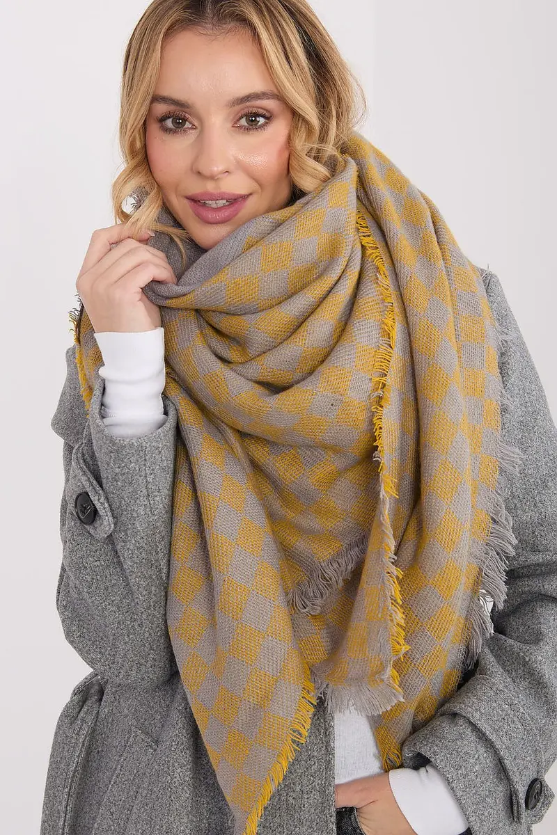 Shawl model 222312 AT