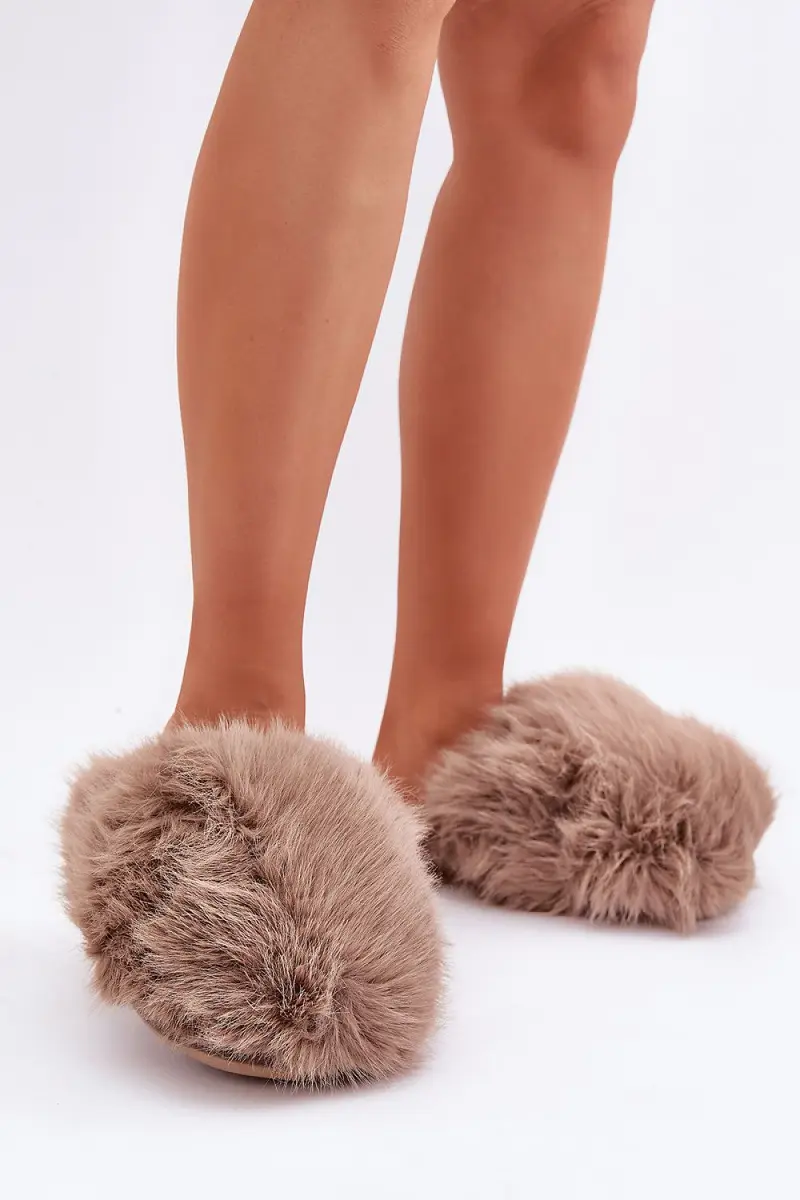 Slippers model 204953 Step in style