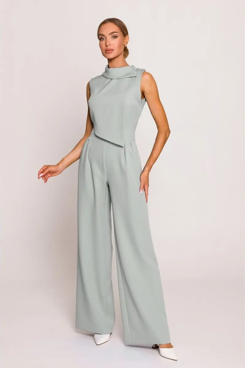 Suit model 231902 Moe